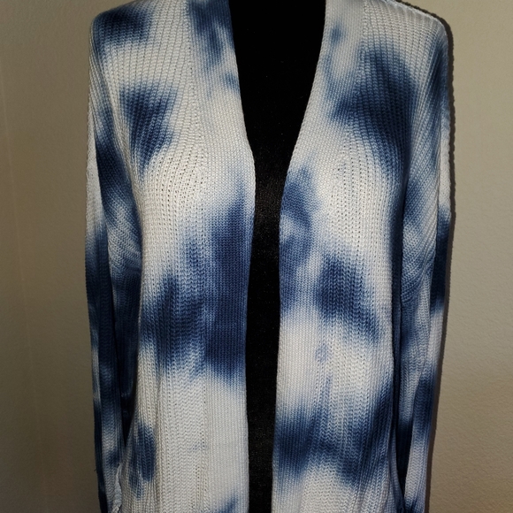 Hooked Up by IOT Sweaters - ♡♡♡♡♡  NWT Hooked Up cardigan